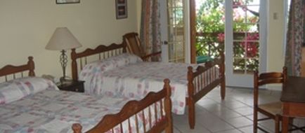 Passangrahan Royal Guest House Room