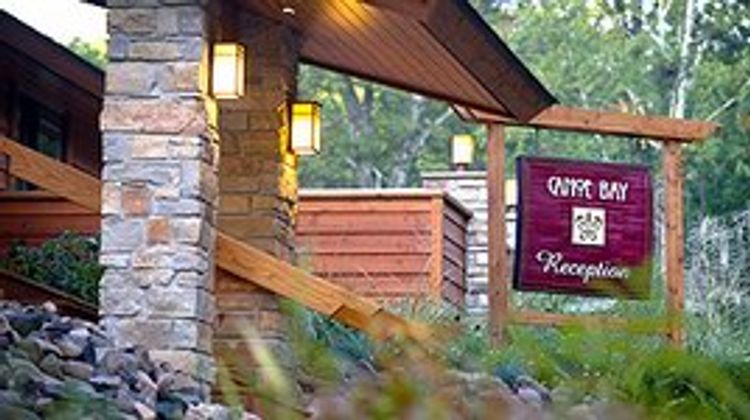 Canoe Bay Exterior
