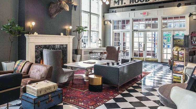 Hood River Hotel Lobby