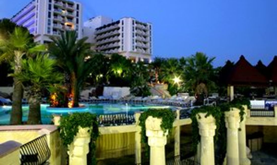Hotel Fantasia De Luxe Exterior