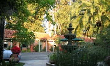 Vineyard Inn Hotel