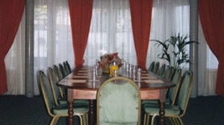 Made in Louise Hotel Meeting