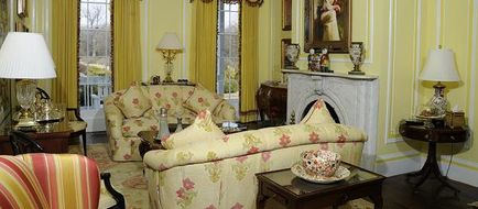Historic Kent Manor Inn Lobby