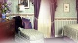Red Coach Inn Suite