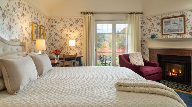 <b>Chesterfield Inn Room</b>