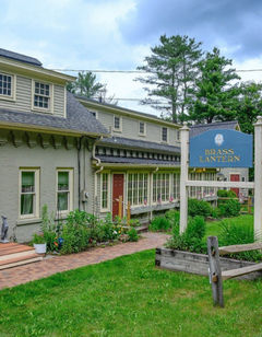 Brass Lantern Inn B&B