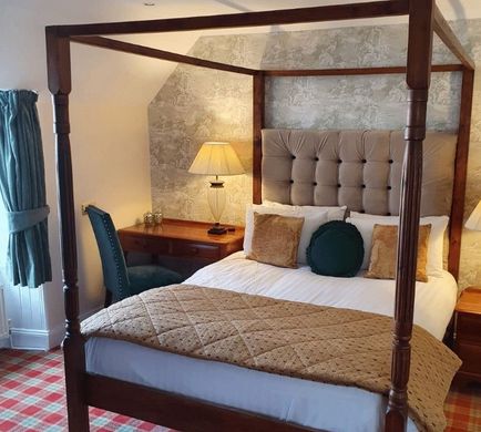 Taychreggan Hotel Room