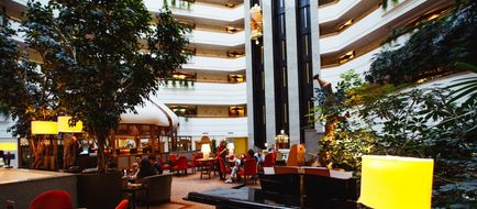 Rahat Palace Hotel Lobby