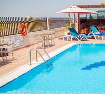 Saffron Boutique Hotel Dubai Pool