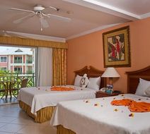 Bay Gardens Beach Resort Room