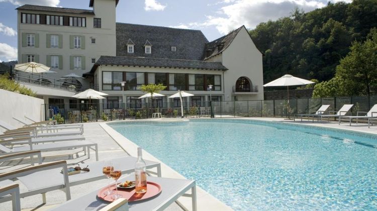Hotel La Riviere Exterior