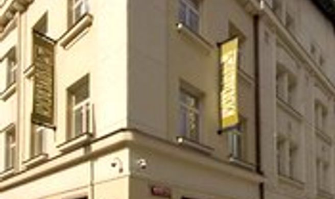 Hotel Sovereign Exterior
