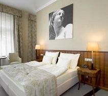 Hotel Sovereign Room