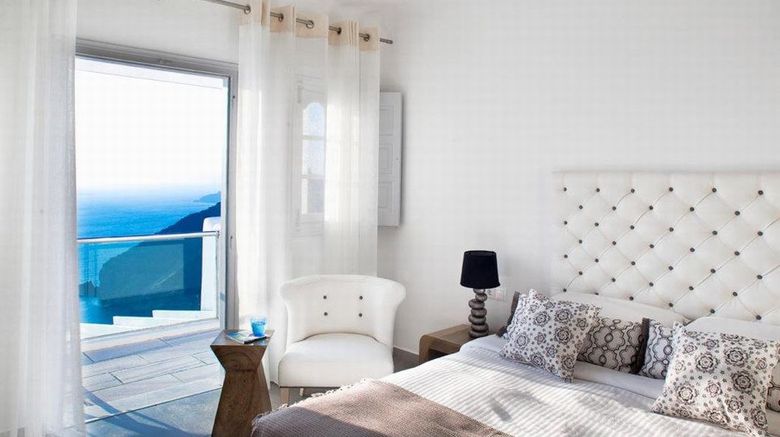 <b>Belvedere Suites Santorini Room</b>
