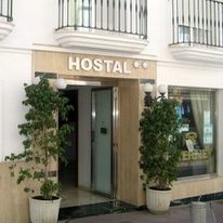 Hostal & Apartamentos Abril