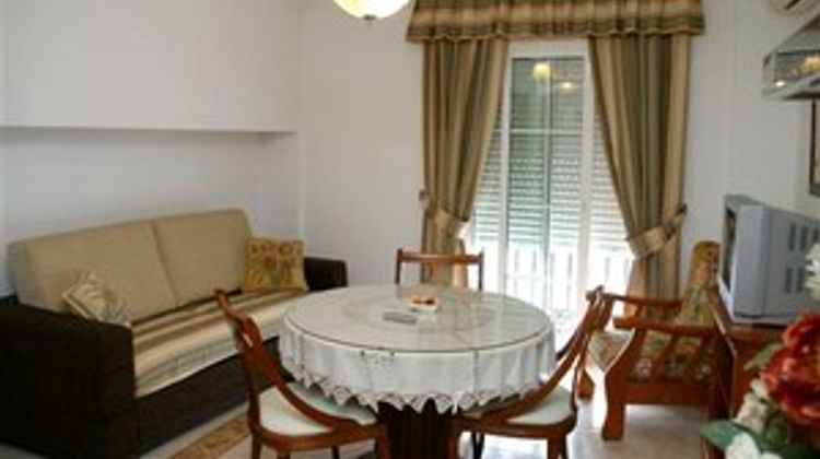 Hostal & Apartamentos Abril Suite