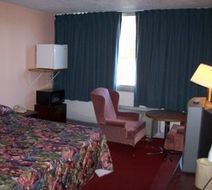 Red Carpet Inn & Suites Suite