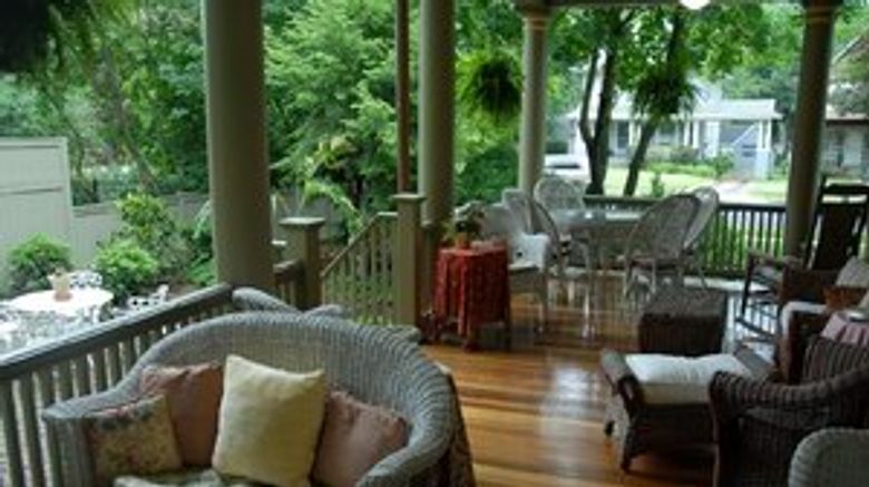 <b>DeBary Inn Lobby</b>