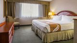 Quality Inn & Suites Altoona Suite