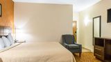 Quality Inn & Suites Middletown Room