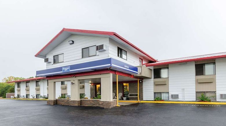 <b>Rodeway Inn Mitchell Exterior</b>. Images powered by <a href="https://iceportal.shijigroup.com/" title="IcePortal" target="_blank">IcePortal</a>.