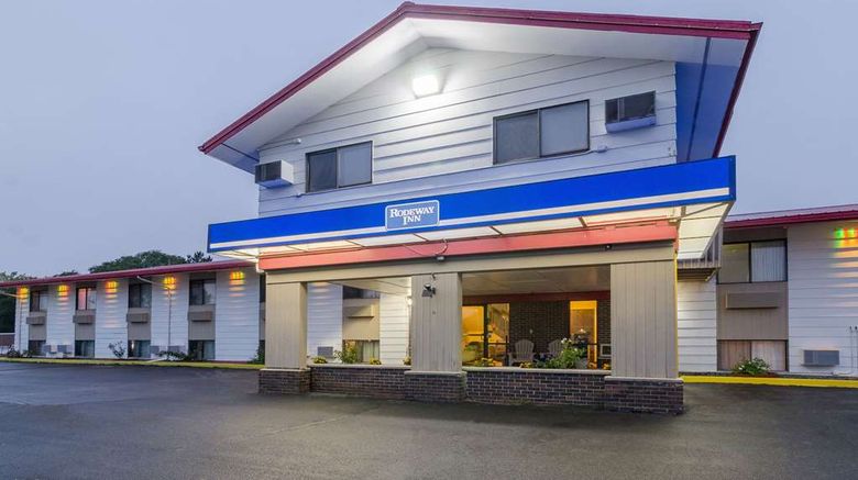 <b>Rodeway Inn Mitchell Exterior</b>. Images powered by <a href="https://iceportal.shijigroup.com/" title="IcePortal" target="_blank">IcePortal</a>.