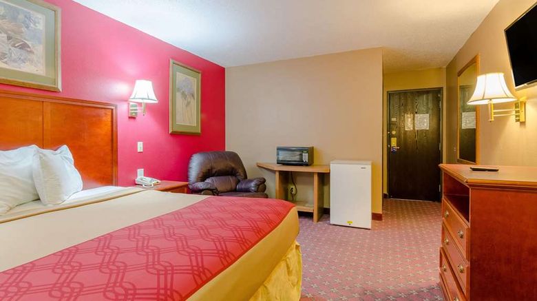 <b>Rodeway Inn Mitchell Room</b>. Images powered by <a href="https://iceportal.shijigroup.com/" title="IcePortal" target="_blank">IcePortal</a>.