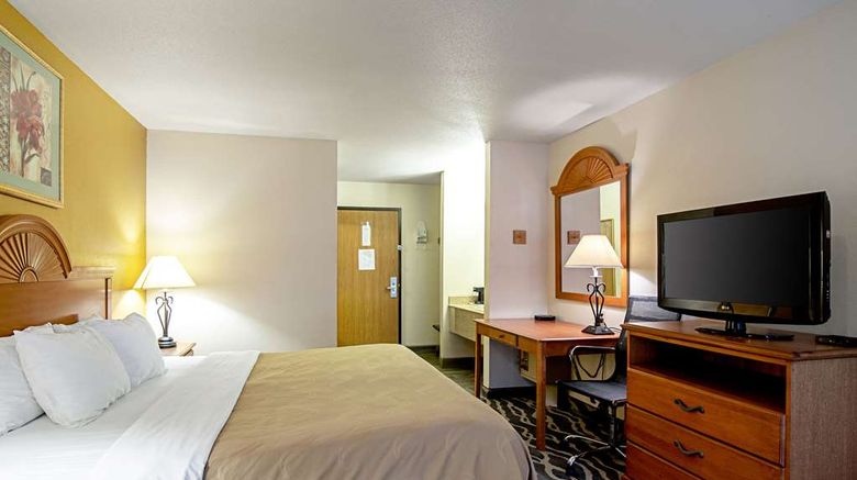 <b>Quality Inn of Huron Room</b>. Images powered by <a href="https://iceportal.shijigroup.com/" title="IcePortal" target="_blank">IcePortal</a>.