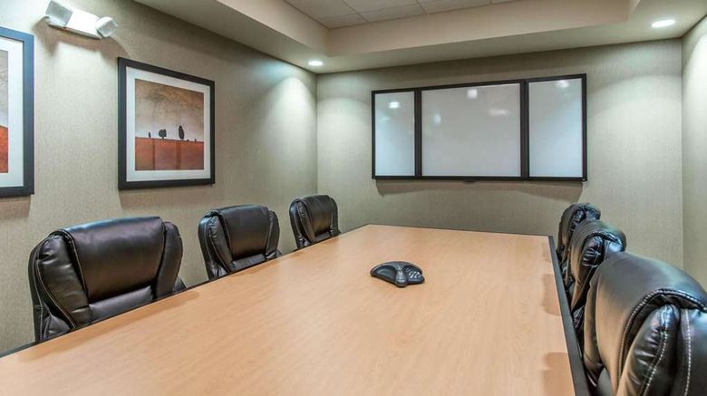 <b>Cambria hotel & suites Rapid City Meeting</b>. Images powered by <a href="https://iceportal.shijigroup.com/" title="IcePortal" target="_blank">IcePortal</a>.