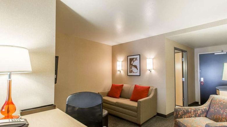<b>Cambria hotel & suites Rapid City Suite</b>. Images powered by <a href="https://iceportal.shijigroup.com/" title="IcePortal" target="_blank">IcePortal</a>.