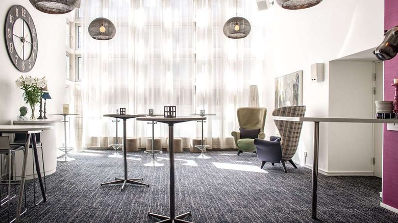 <b>Quality Panorama Hotel Meeting</b>. Images powered by <a href="https://iceportal.shijigroup.com/" title="IcePortal" target="_blank">IcePortal</a>.