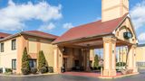 Quality Inn & Suites Exterior