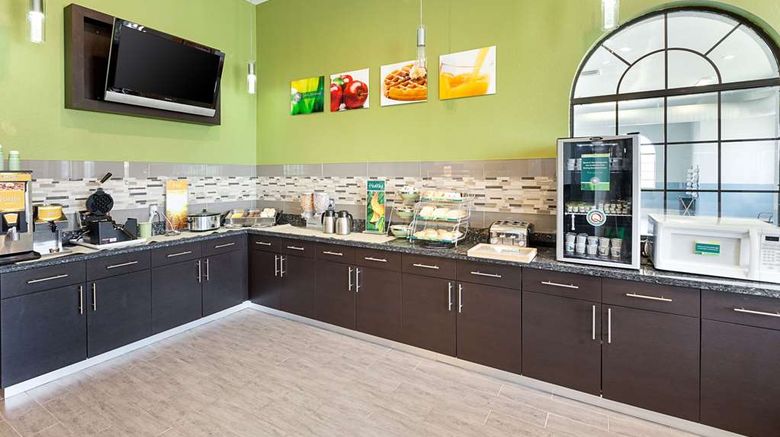<b>Quality Inn Restaurant</b>. Images powered by <a href="https://iceportal.shijigroup.com/" title="IcePortal" target="_blank">IcePortal</a>.