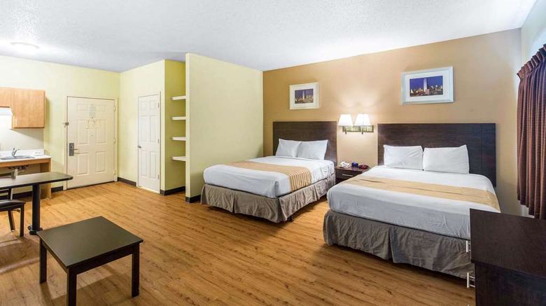 <b>Suburban Studios Lewisville Room</b>. Images powered by <a href="https://iceportal.shijigroup.com/" title="IcePortal" target="_blank">IcePortal</a>.