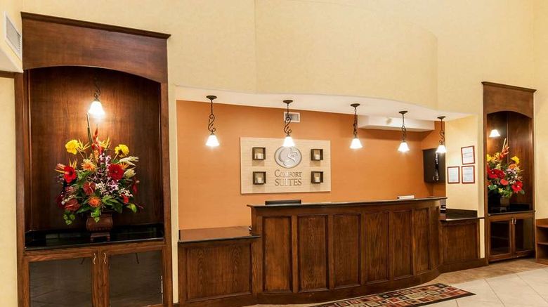 <b>Comfort Suites Hobby Airport Lobby</b>. Images powered by <a href="https://iceportal.shijigroup.com/" title="IcePortal" target="_blank">IcePortal</a>.