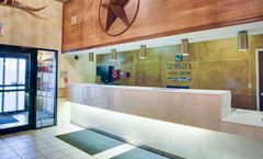 Quality Inn & Suites Airport