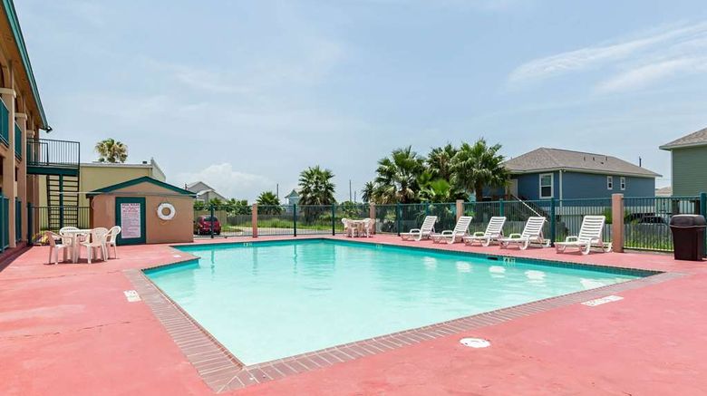 <b>Rodeway Inn Galveston Pool</b>. Images powered by <a href="https://iceportal.shijigroup.com/" title="IcePortal" target="_blank">IcePortal</a>.