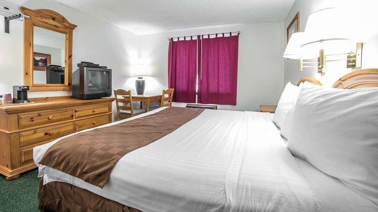 <b>Rodeway Inn Room</b>. Images powered by <a href="https://iceportal.shijigroup.com/" title="IcePortal" target="_blank">IcePortal</a>.