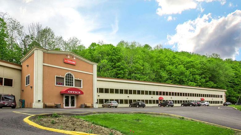 <b>Econo Lodge Exterior</b>. Images powered by <a href="https://iceportal.shijigroup.com/" title="IcePortal" target="_blank">IcePortal</a>.