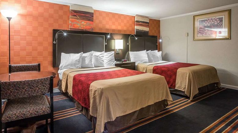 <b>Econo Lodge Room</b>. Images powered by <a href="https://iceportal.shijigroup.com/" title="IcePortal" target="_blank">IcePortal</a>.