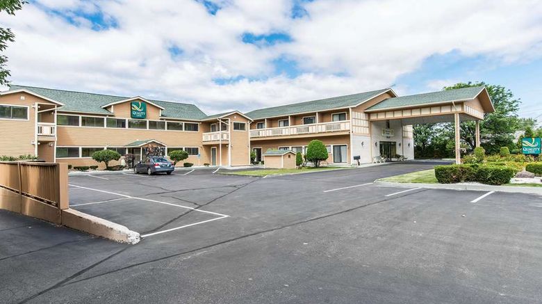 <b>Quality Inn Exterior</b>. Images powered by <a href="https://iceportal.shijigroup.com/" title="IcePortal" target="_blank">IcePortal</a>.