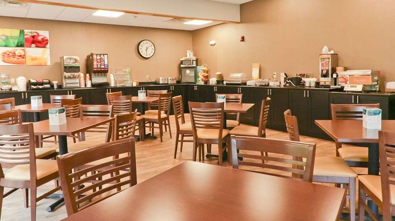 <b>Quality Inn Restaurant</b>. Images powered by <a href="https://iceportal.shijigroup.com/" title="IcePortal" target="_blank">IcePortal</a>.