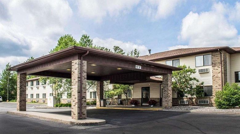 Quality Inn Minocqua Exterior. Images powered by <a href="https://iceportal.shijigroup.com" target="_blank" rel="noopener">Ice Portal</a>.