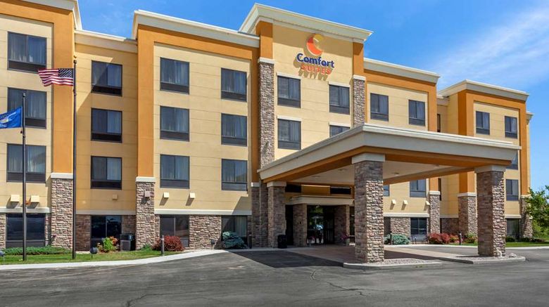 Comfort Suites Exterior. Images powered by <a href="https://iceportal.shijigroup.com" target="_blank" rel="noopener">Ice Portal</a>.