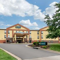 Quality Inn & Suites Lenexa-Kansas City