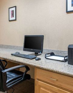 Comfort Suites