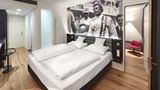 <b>BW Premier V8 Superior Motorworld Region Room</b>. Images powered by <a href="https://iceportal.shijigroup.com/" title="IcePortal" target="_blank">IcePortal</a>.