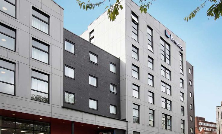 Travelodge Birmingham Streetly Hotel- Tourist Class Sutton Coldfield