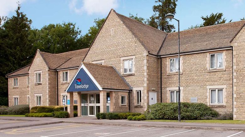 <b>Travelodge Cirencester Exterior</b>. Images powered by <a href="https://iceportal.shijigroup.com/" title="IcePortal" target="_blank">IcePortal</a>.