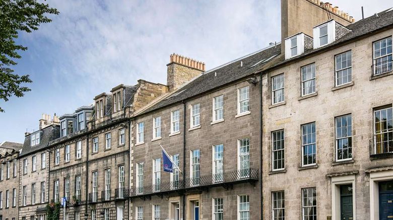 Travelodge Edinburgh Central Queen St Exterior. Images powered by <a href="https://iceportal.shijigroup.com" target="_blank" rel="noopener">Ice Portal</a>.